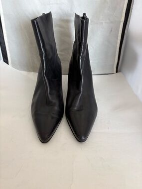 Stuart Weitzman Black Pointed Toe Women's kitten heel Ankle Boots 8.5